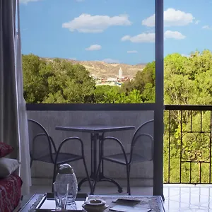 Apparts-hotel Isni Apartahotel